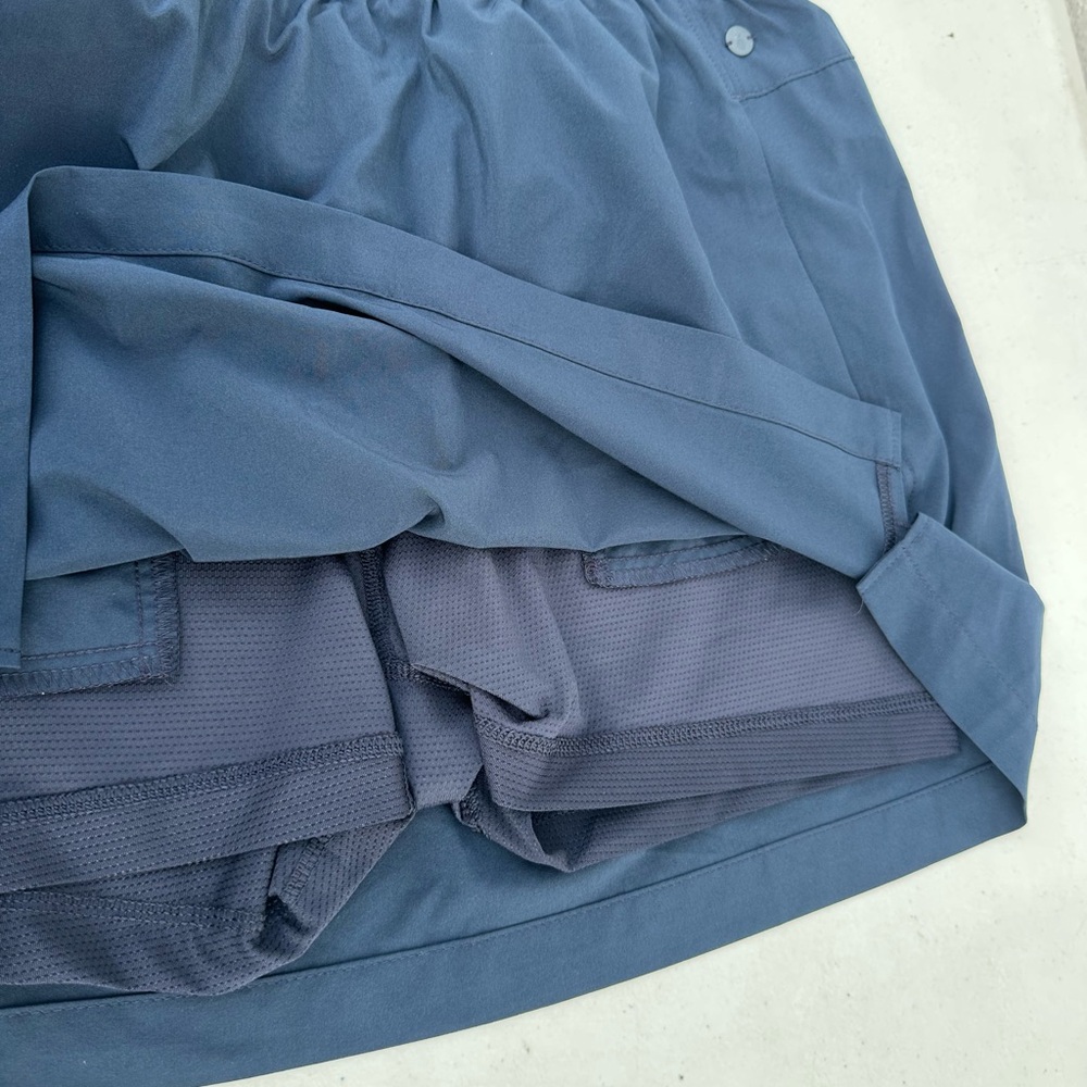 Tommy Bahama Women's Navy Skort with Elastic Waist - Picture 3 of 7